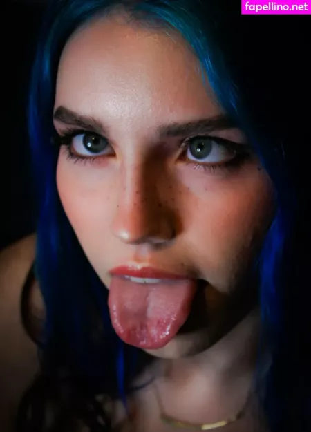 Qtlux OnlyFans Thumbnail #uGA7zk2VKr