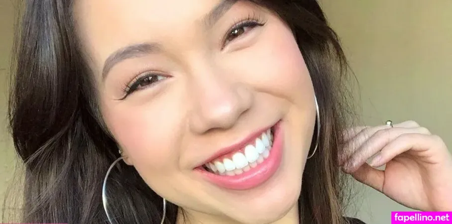 Quarter Jade Main Profile Photo