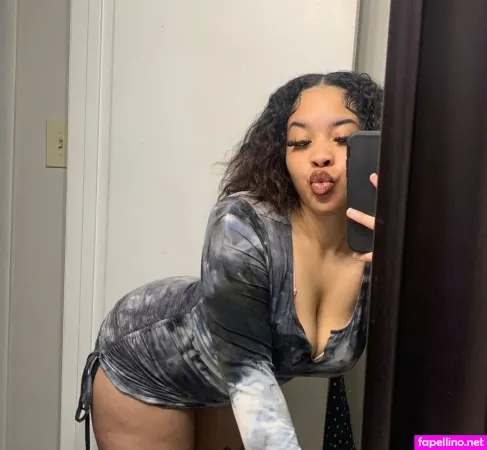 Quee2yu OnlyFans Thumbnail #BroniPycBD
