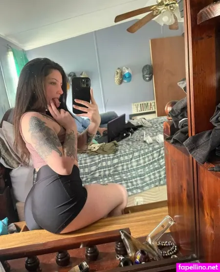 Queeeenmarieee OnlyFans Thumbnail #W9dmGRlQ6v