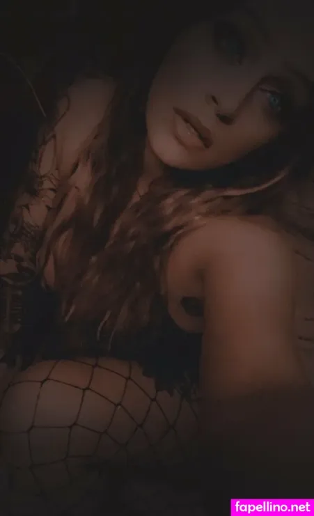 Queeenbeee 91 OnlyFans Thumbnail #0yof8GZwLM