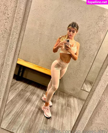 Queen Amy OnlyFans Thumbnail #06QWlFevxq