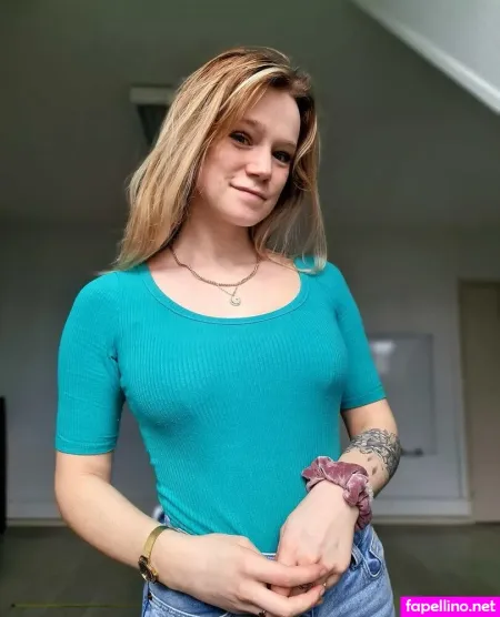 Queen Arina OnlyFans Thumbnail #3OkEV0saLM