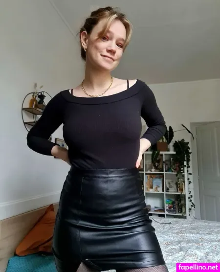 Queen Arina OnlyFans Thumbnail #HCs0vAjN1X