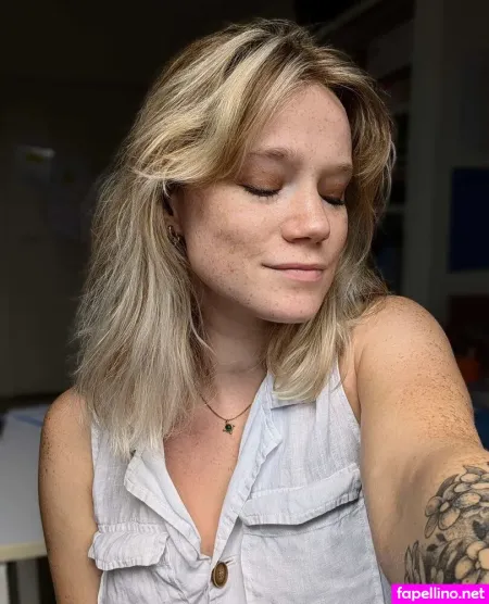 Queen Arina OnlyFans Thumbnail #P6oyHtcfa5