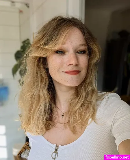 Queen Arina OnlyFans Thumbnail #k4KxJ1ED0M