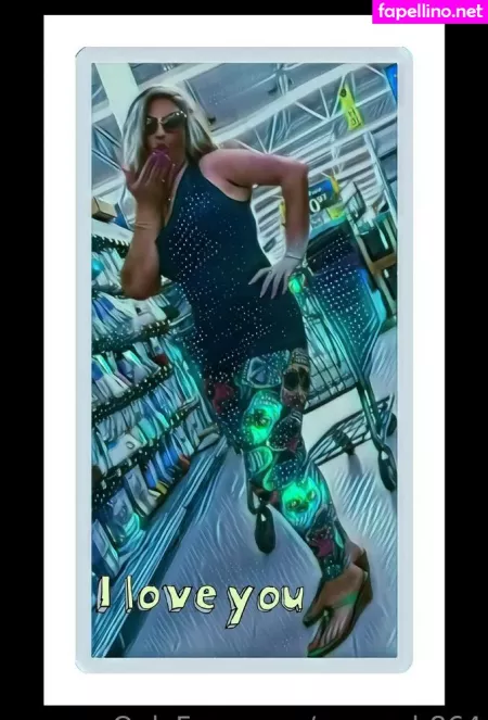 Queen B864 OnlyFans Thumbnail #C4rEOrMWAC