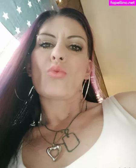 Queen B864 OnlyFans Thumbnail #Cn7rIe0UKt