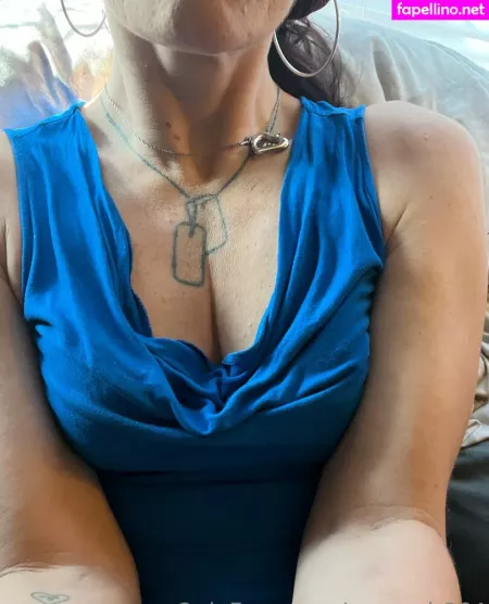 Queen B864 OnlyFans Thumbnail #et8xyT7zAx