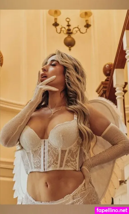 Queen Buenrostro Main Profile Photo