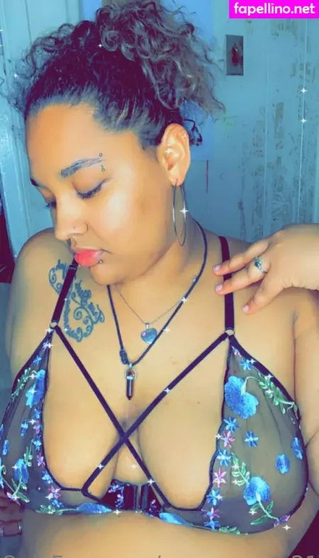 Queen Coco21 OnlyFans Thumbnail #FLxDbt6pPz