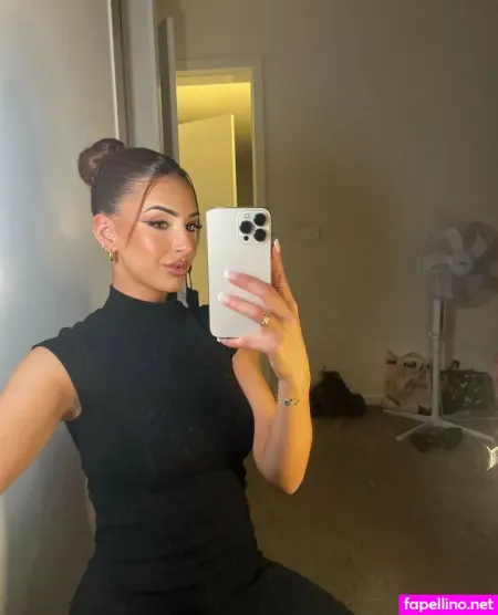 Queen Holly OnlyFans Thumbnail #cz2BvaYYbo