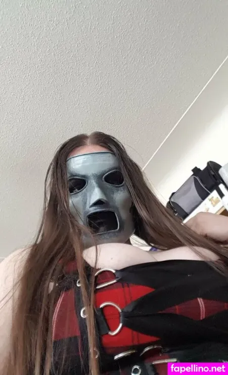 Queen Iowa666 Main Profile Photo