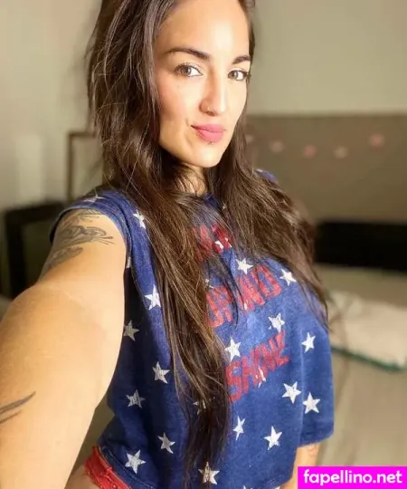 Queen Julia Main Profile Photo