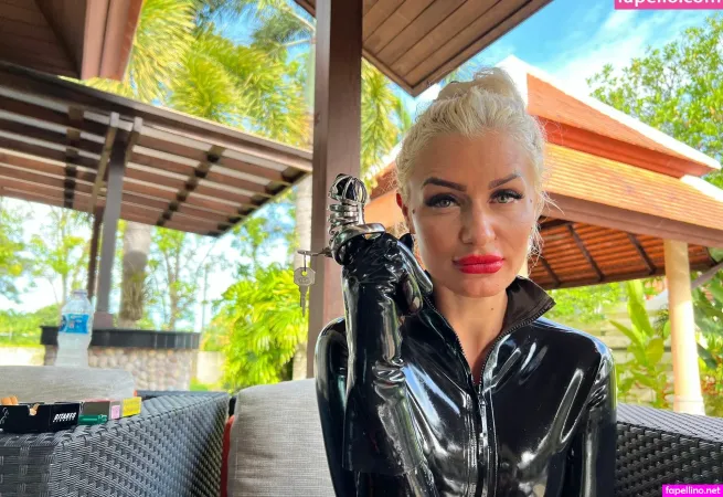 Queen Machine OnlyFans Thumbnail #W642B38s87