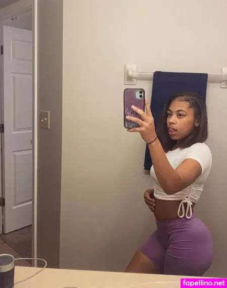 Queen Mya Tinymya Main Profile Photo