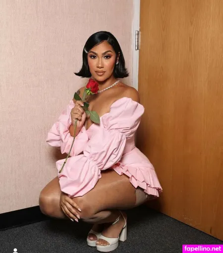 Queen Najia OnlyFans Thumbnail #KdIxcUS2iM