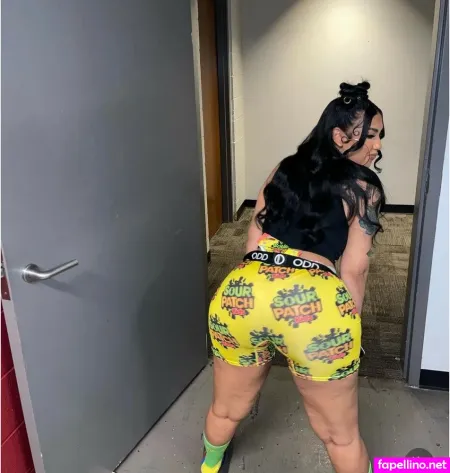 Queen Najia OnlyFans Thumbnail #MoMSzcqD8O