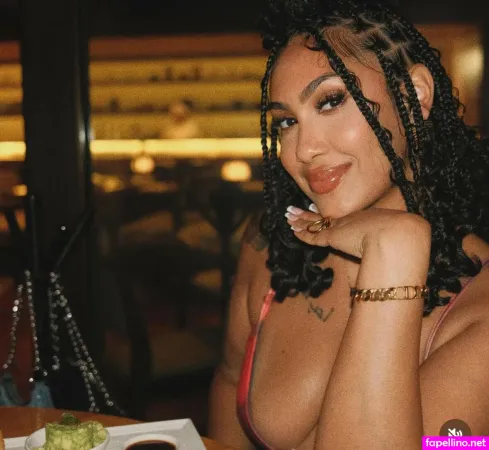 Queen Najia OnlyFans Thumbnail #VwiZulaCmX