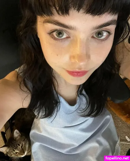 Queen Nephie Main Profile Photo
