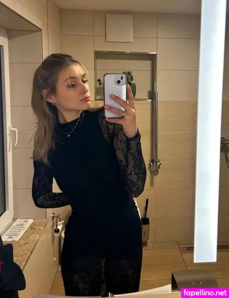 Queen Nin OnlyFans Thumbnail #foVYYeDJe7