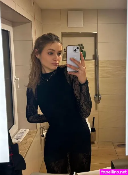 Queen Nin OnlyFans Thumbnail #xtru0rYOmF