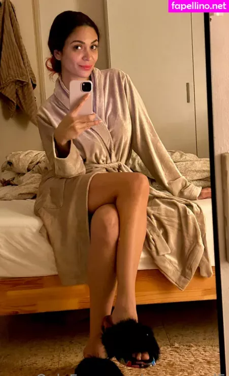 Queen Red OnlyFans Thumbnail #kvMqL5V12K