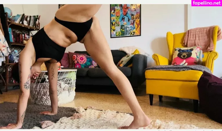 Queen Red OnlyFans Thumbnail #pe3cTBHMCQ