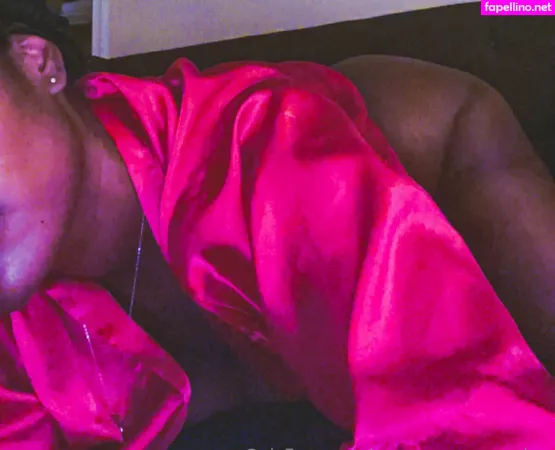 Queen Super Soaker OnlyFans Thumbnail #0B1MHJoBag