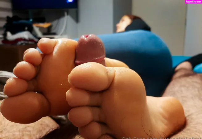 Queenaleskafeet OnlyFans Thumbnail #2U8Ouc1cpu