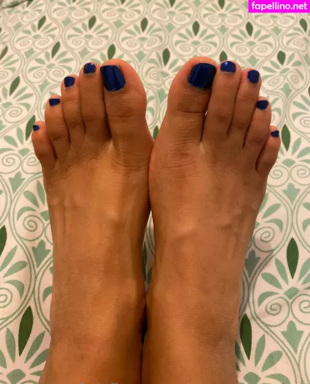 Queenaleskafeet OnlyFans Thumbnail #2ZHWL7Wwuj