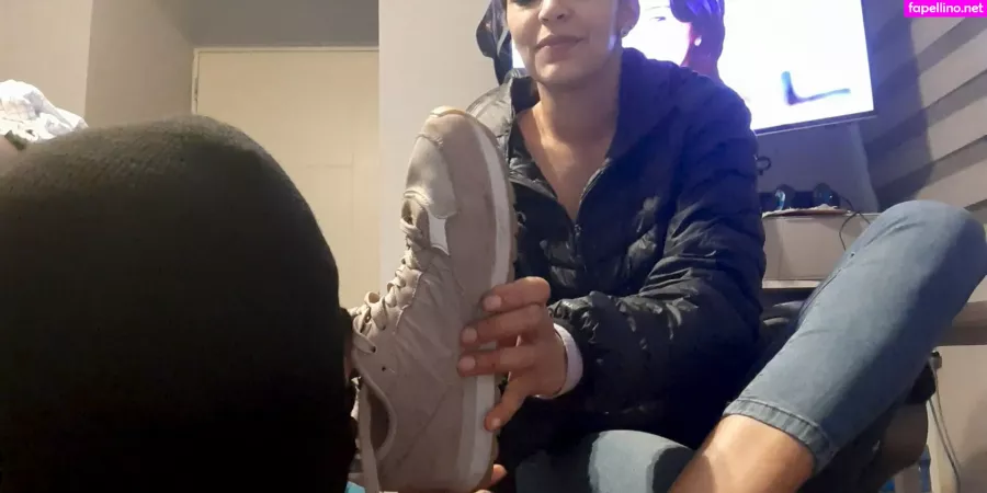 Queenaleskafeet OnlyFans Thumbnail #lOnf3dgRMv