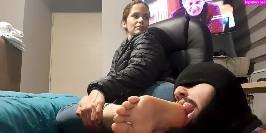Queenaleskafeet OnlyFans Thumbnail #v8zJzJDqxc
