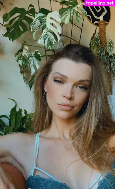 Queenb Raine OnlyFans Thumbnail #dEghXC9aFQ