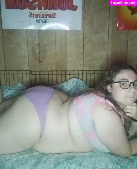 Queenbee 03 OnlyFans Thumbnail #3paBYybWwg