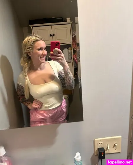 Queenbee6 7 OnlyFans Thumbnail #AscqGGEDDh