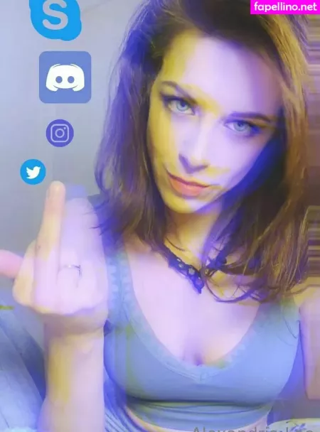 Queenbeealexandrialee OnlyFans Thumbnail #9xO8bt1NlS