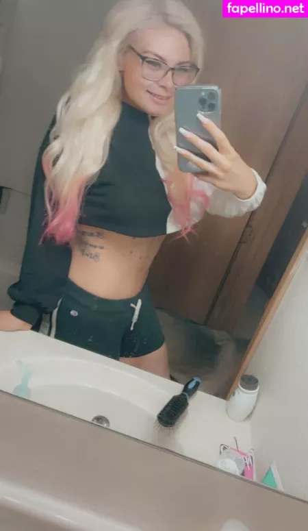 Queenbeeautiful2021 OnlyFans Thumbnail #bMGtV8mTEF