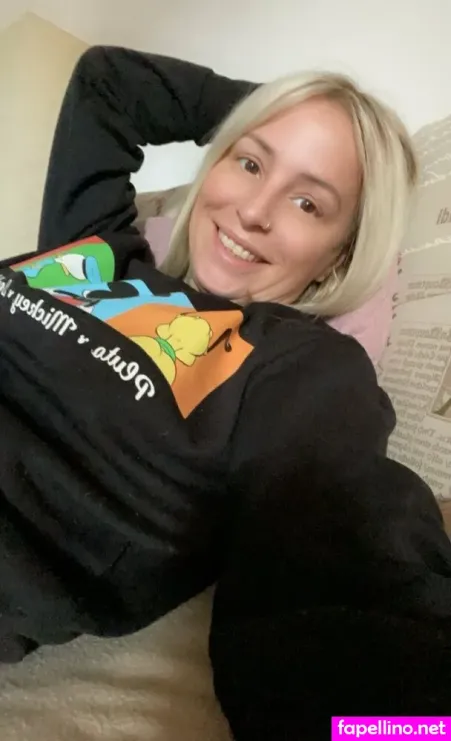 Queenbellaaria OnlyFans Thumbnail #Tr0xNcQiBX