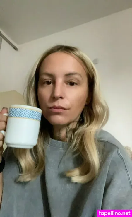 Queenbellaaria OnlyFans Thumbnail #XMsmMYSyGP