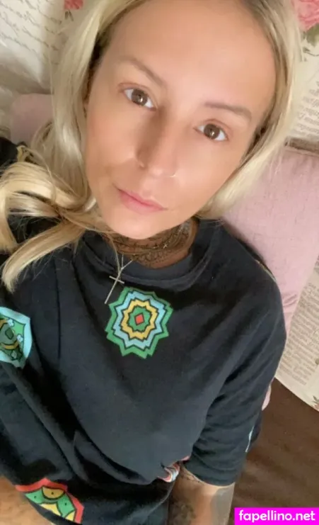 Queenbellaaria OnlyFans Thumbnail #kKIvG8fFTt