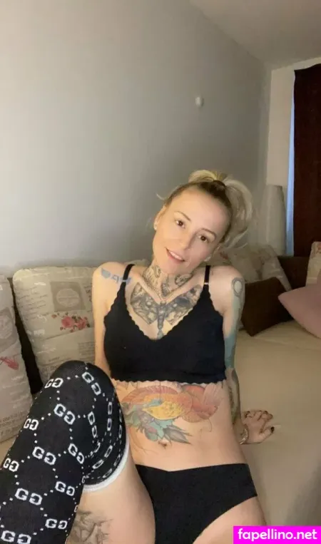 Queenbellaaria OnlyFans Thumbnail #u5mrkDo0cp