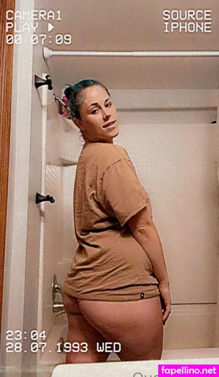 Queenbitch1998 OnlyFans Thumbnail #lqwWcweqbA