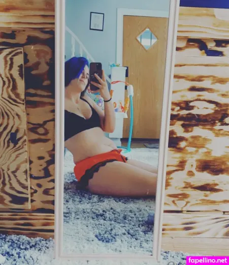 Queenbitch1998 OnlyFans Thumbnail #qryykY0IMA
