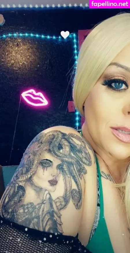 Queenbunni44 OnlyFans Thumbnail #0uVIKiSGDW