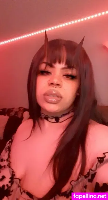 Queencavaiani OnlyFans Thumbnail #4NWxBFdxbn