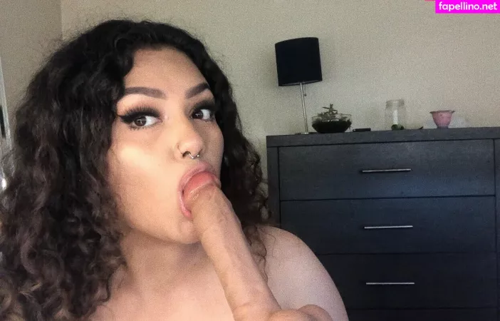 Queencurls OnlyFans Thumbnail #IyBAqrQSE1