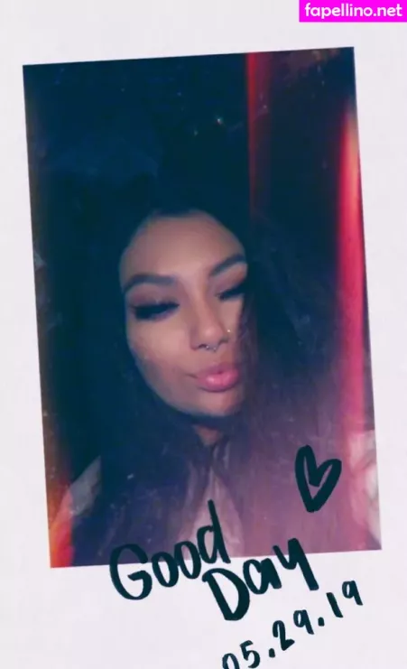 Queencurls OnlyFans Thumbnail #gL7oWZgevl