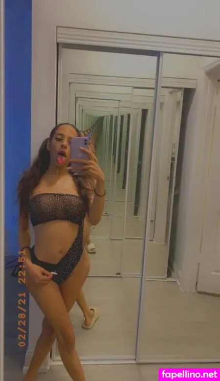 Queendeeee OnlyFans Thumbnail #4qRrFFzwaO