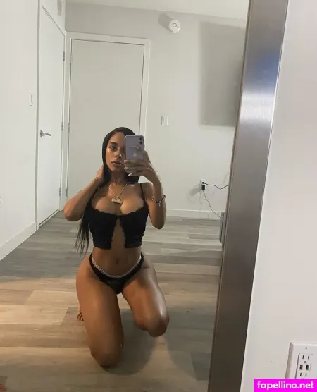 Queendeeee OnlyFans Thumbnail #NpLfnjdTyr